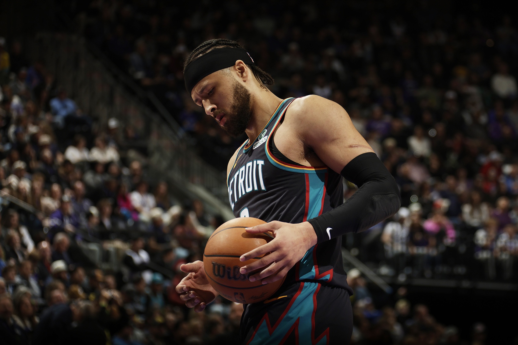 网页版官方登录入口-16中3&三分7中0得10分!奥特:我们换防坎宁安对他进行持球压迫