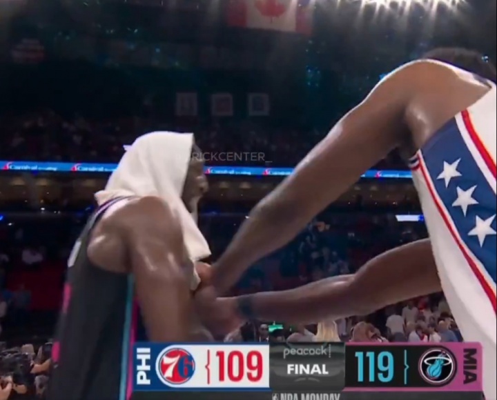 kaiyun·(中国)官方网站-好兄弟打你怎么了?恩比德&热巴赛后热聊掐喉 前者:我根本没犯规